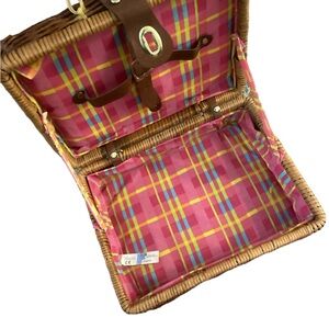Picnic Basket Bag-Use as Bag or Picnic Basket-Great lining, cute! VTG style